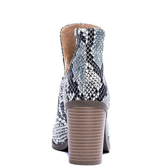 Snake Print Open Toe Slip On Booties - Picture 3 of 3